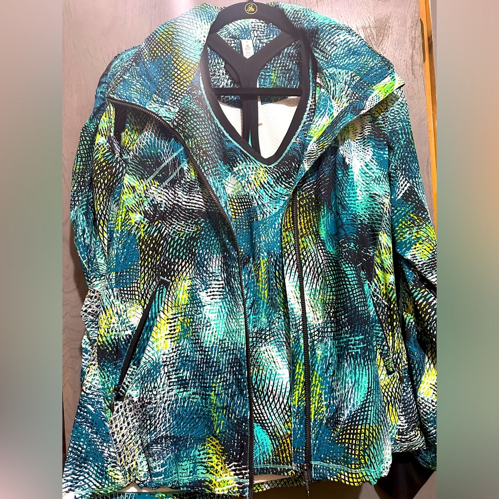 Limited Edition Lululemon Seawheeze half marathon Windbreaker Jacket